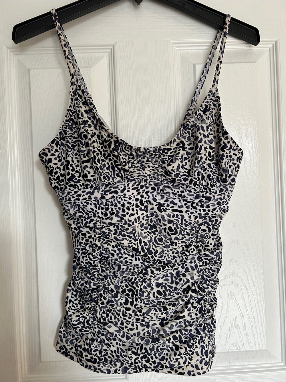 Athleta Black and White Leopard Print athletic/bathing suit top